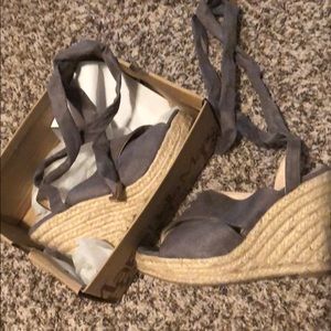 Boutique Wedges